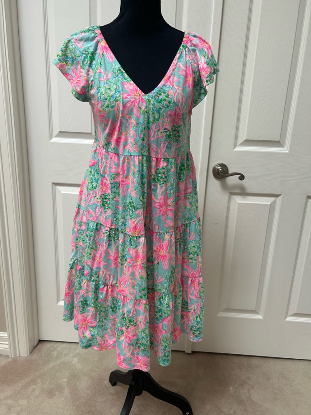 Lilly Pulitzer Kawai flutter sleeves dress beach dress pink green V-Neck Tiered